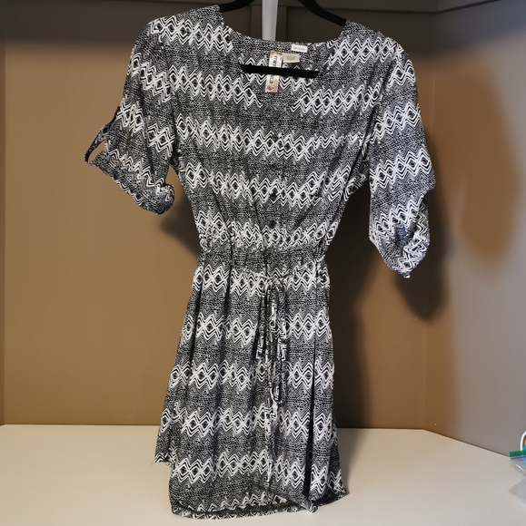 Silky Patterned Dress - Picture 1 of 5